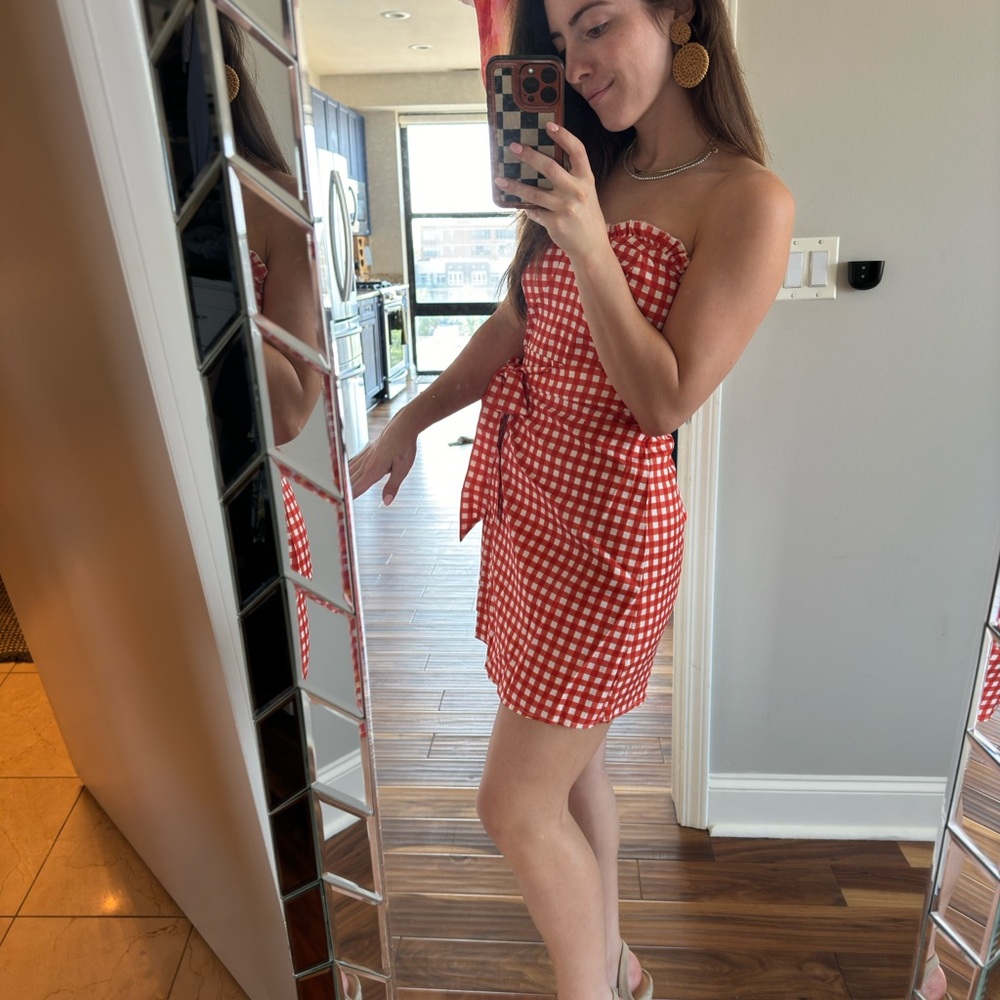 Red and White Strapless Sundress with Sweetheart Neckline - Picture 2 of 2